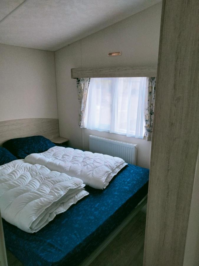 Bj Chalets - De Rug 1 - Vakantiepark Lauwersoog - Luxe Chalet Met Vaatwasser! Vroege Incheck! Exterior photo