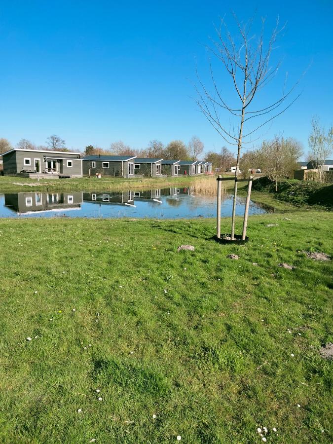 Bj Chalets - De Rug 1 - Vakantiepark Lauwersoog - Luxe Chalet Met Vaatwasser! Vroege Incheck! Exterior photo